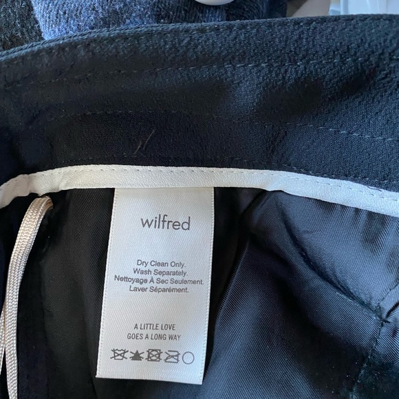 EUC Wilfred Exergue Shorts - Picture 4 of 4